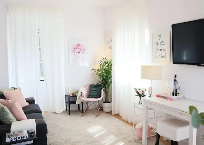 Lisbon Center Lovely Studio