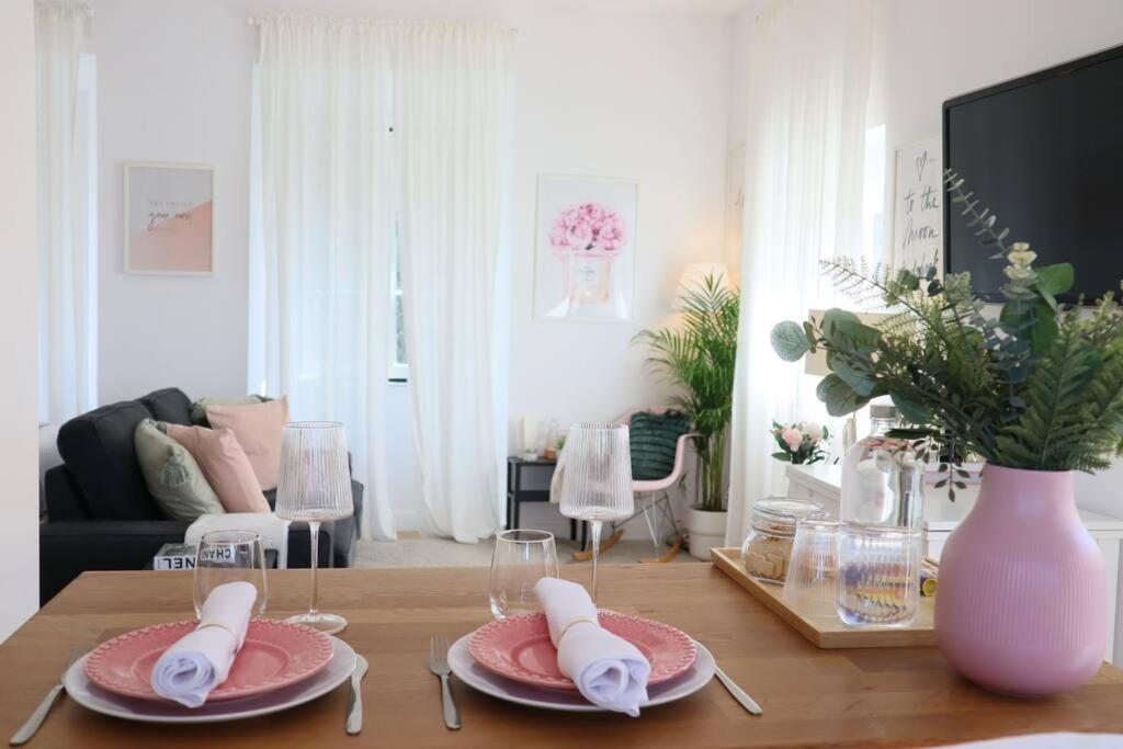 Apartment Center Lovely